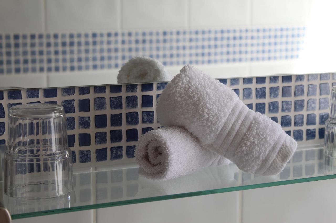 Riversdale House Room Only Accommodation, A98Kd85 Brockagh Екстериор снимка